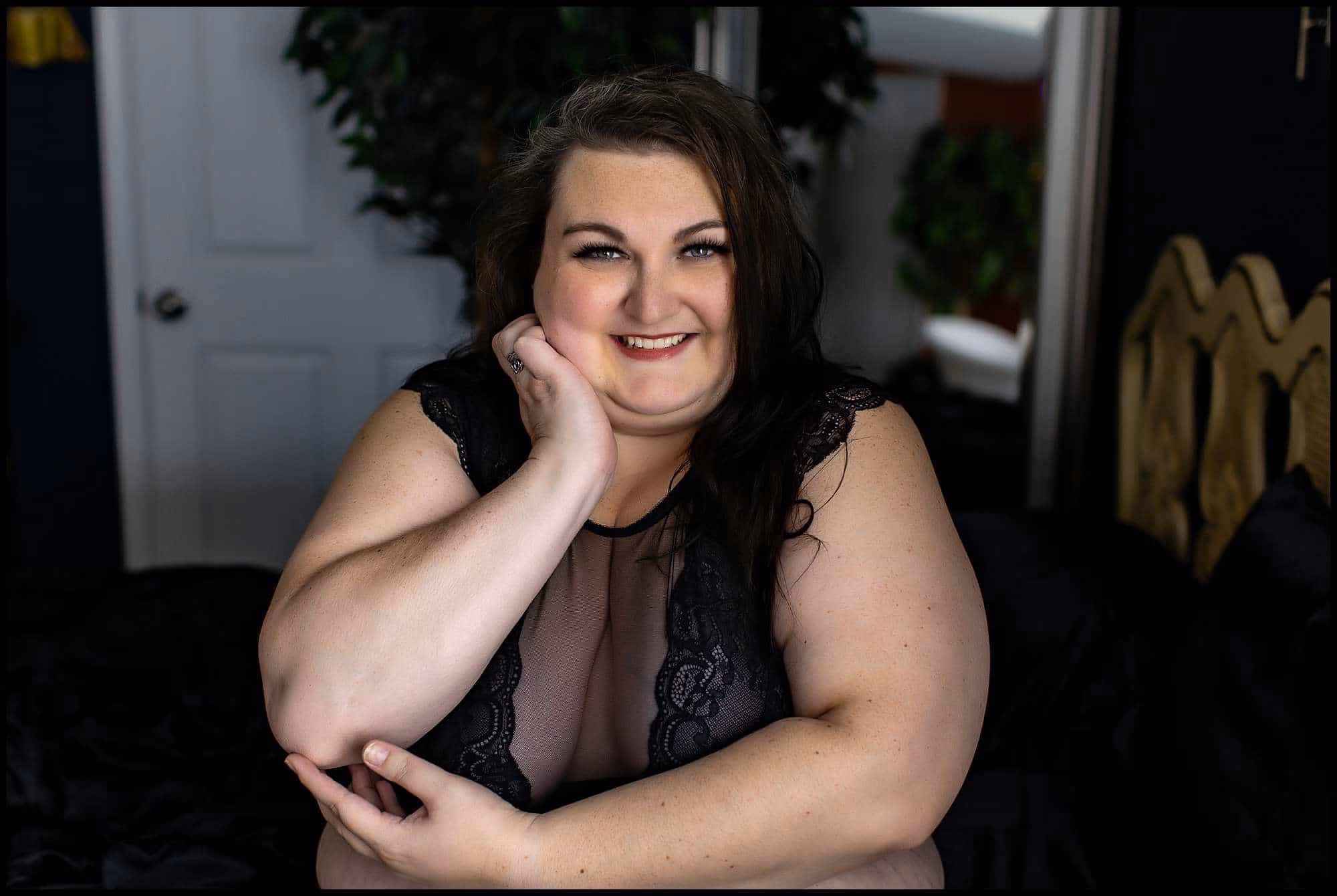 Confident Tiffany | Sarah Jane Boudoir | Chicagoland Boudoir
